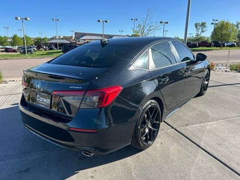 Used 2023 Honda Civic Sport image 8