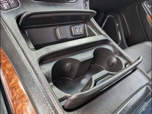 Used 2019 Chevrolet Tahoe Premier AWD/4WD image 24