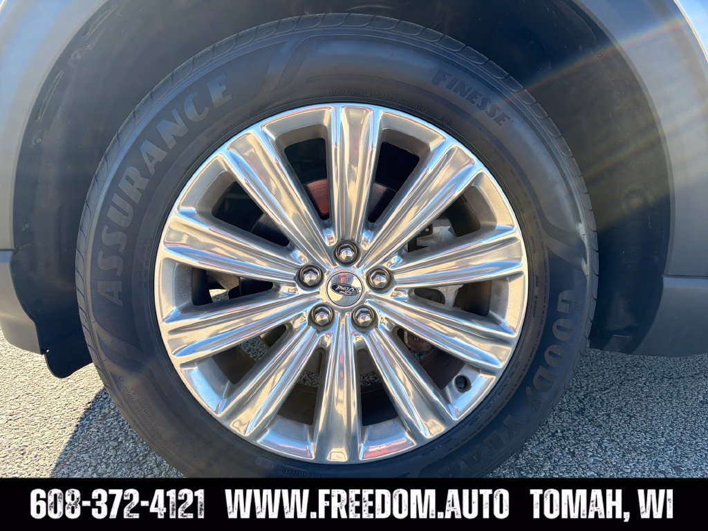 Used 2021 Ford Explorer Limited w/ Equipment Group 301A AWD/4WD image 13
