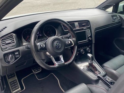 Used 2016 Volkswagen GTI SE w/ Lighting Package (SEL) FWD image 12
