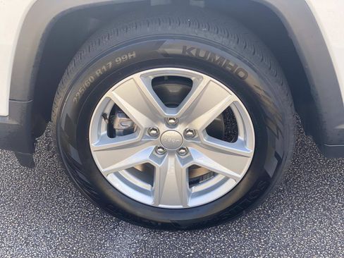 Certified 2022 Jeep Compass Latitude image 12