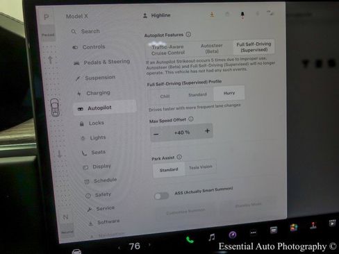 Used 2022 Tesla Model X image 31