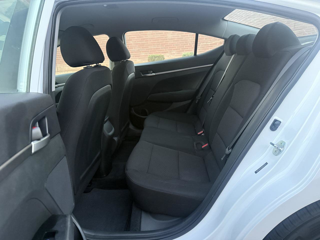 Used 2020 Hyundai Elantra SE w/ Cargo Package (C1) FWD image 12