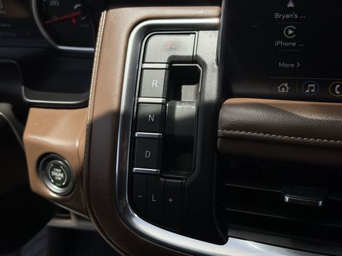 Used 2021 Chevrolet Tahoe High Country w/ Premium Package RWD image 25