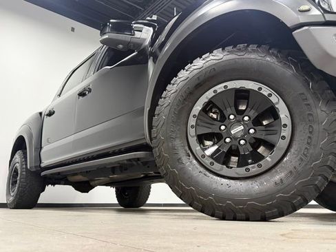 Used 2017 Ford F150 Raptor w/ Equipment Group 802A Luxury AWD/4WD image 3