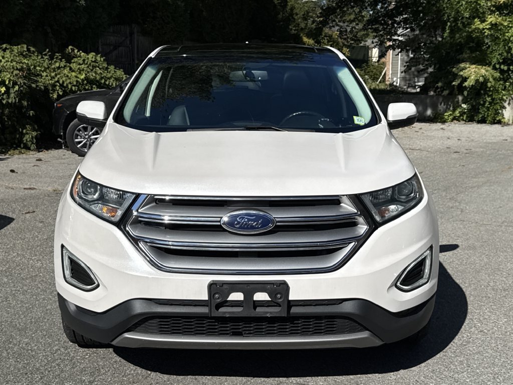 Used 2017 Ford Edge Titanium w/ Equipment Group 301A AWD/4WD image 2