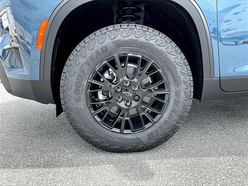 New 2026 Chevrolet Traverse Z71 w/ Enhanced Driving Package image 7