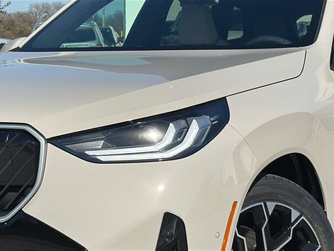 New 2026 BMW X3 xDrive30 w/ Premium Package image 4
