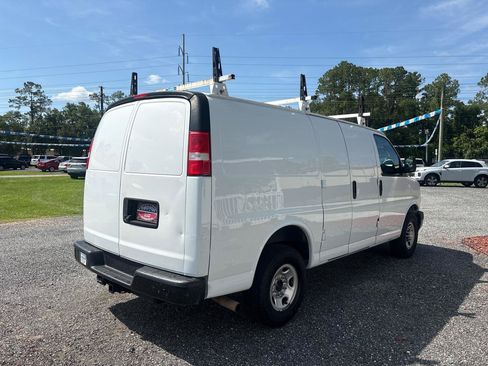 Used 2020 Chevrolet Express 2500 w/ Communications Package RWD image 6