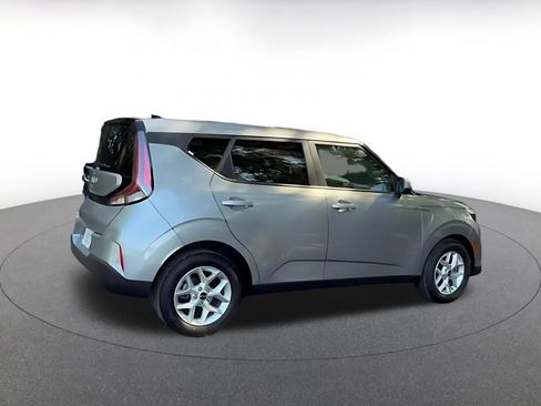 Used 2025 Kia Soul LX w/ LX Technology Package FWD image 15