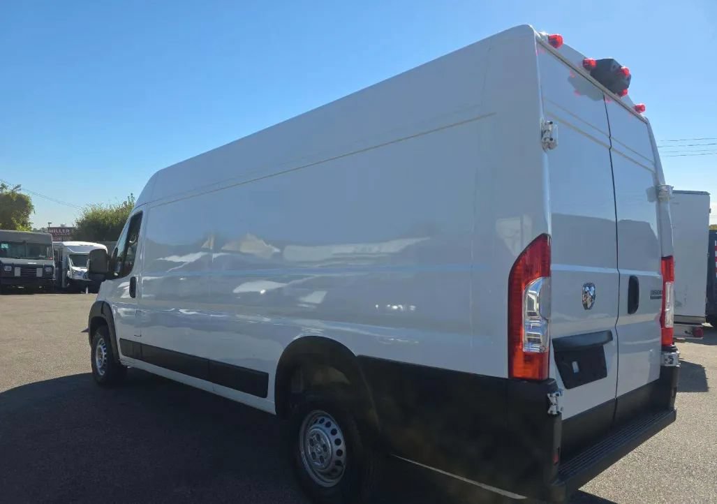 Used 2025 RAM ProMaster 3500 w/ Convenience Group FWD image 2