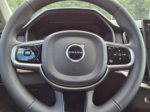 New 2026 Volvo XC90 B5 Plus w/ Protection Package Premier image 24