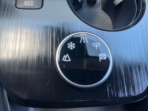 New 2026 Nissan Rogue Platinum AWD/4WD image 25