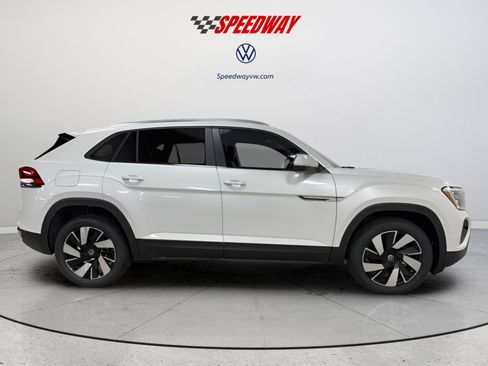 New 2026 Volkswagen Atlas Cross Sport SE AWD/4WD image 8