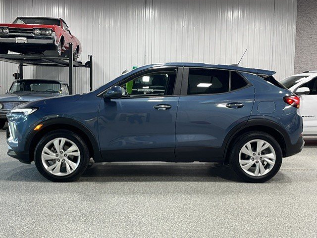 Certified 2024 Buick Encore GX Preferred AWD/4WD image 2