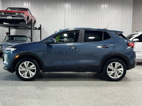 Certified 2024 Buick Encore GX Preferred AWD/4WD image 2
