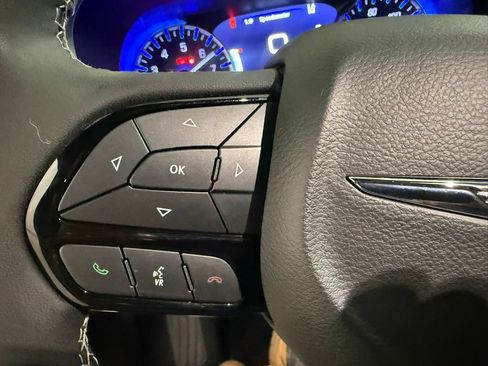 Used 2023 Chrysler Pacifica Limited w/ Uconnect Theater Family Group AWD/4WD image 28