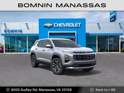 New 2026 Chevrolet Equinox LT image 2