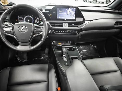 Used 2025 Lexus UX 300h FWD image 19