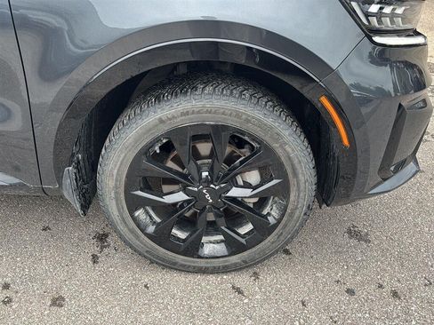 Used 2023 Kia Sorento SX AWD/4WD image 11