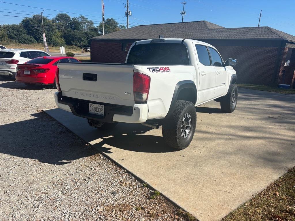 Used 2019 Toyota Tacoma TRD Off-Road w/ Technology Package AWD/4WD image 6