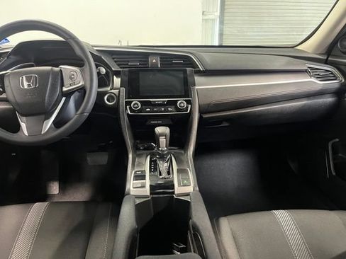 Used 2018 Honda Civic EX image 21