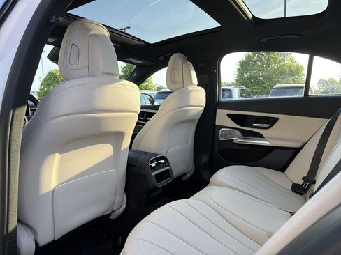Certified 2024 Mercedes-Benz E 350 4MATIC Sedan image 12