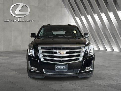 Used 2016 Cadillac Escalade Premium RWD image 27