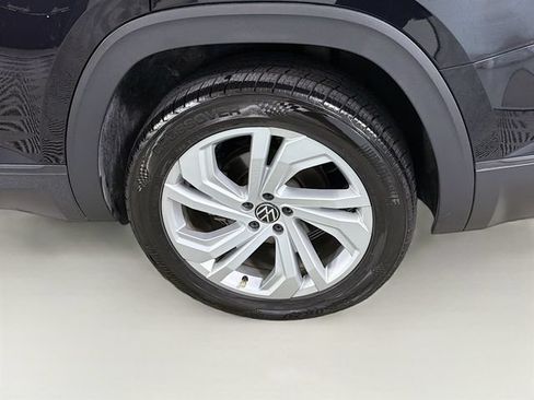 Used 2023 Volkswagen Atlas SE w/ Panoramic Sunroof Package FWD image 32