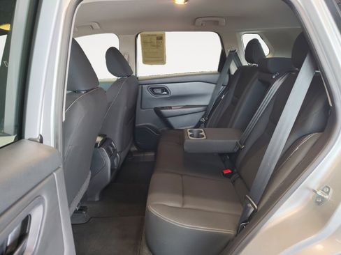 Used 2024 Nissan Rogue S FWD image 25