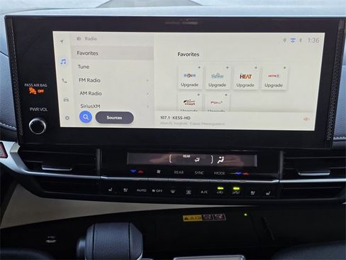 Used 2025 Toyota Sienna Platinum image 13