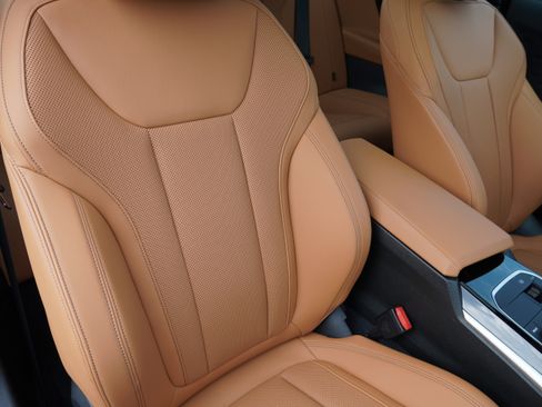 Used 2024 BMW 230i Coupe w/ Premium Package RWD image 14