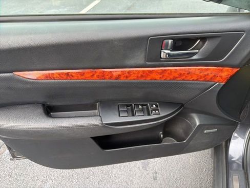 Used 2012 Subaru Outback 2.5i Limited w/ Moonroof Pkg image 11