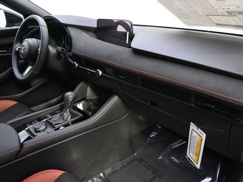 Used 2025 MAZDA MAZDA3 Carbon image 15