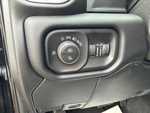 New 2026 RAM 3500 Laramie AWD/4WD image 32