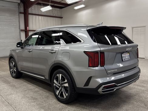 Used 2023 Kia Sorento SX Prestige image 22