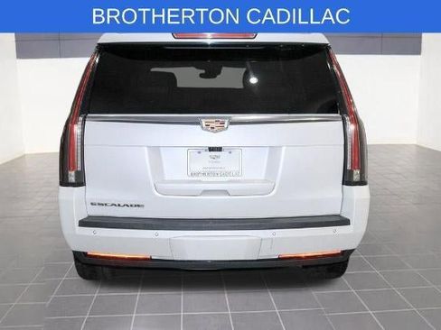 Used 2020 Cadillac Escalade Premium Luxury image 3
