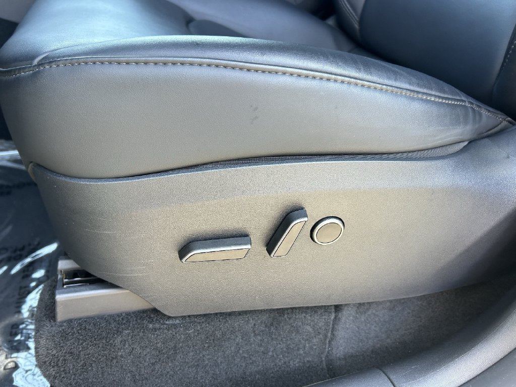 Used 2023 Tesla Model Y 2WD image 20