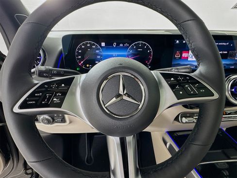 New 2026 Mercedes-Benz GLB 250 GLB 250 image 12