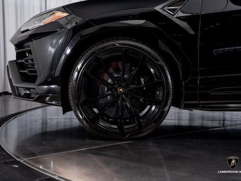 Used 2019 Lamborghini Urus image 8