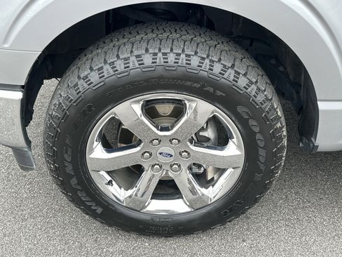 Used 2023 Ford F150 Lariat w/ Max Trailer Tow Package image 12