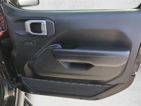 Used 2019 Jeep Wrangler Unlimited Sport S image 23