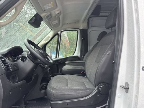 Used 2023 RAM ProMaster 2500 FWD image 13