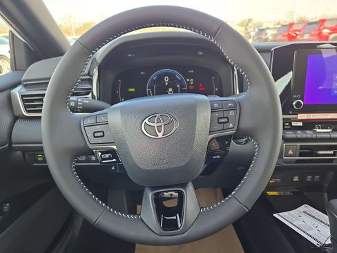 New 2026 Toyota Camry SE image 14