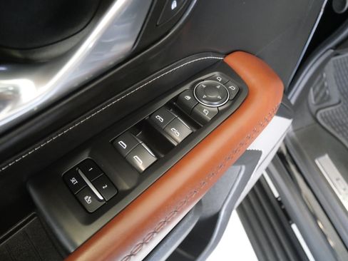 Used 2024 GMC Yukon Denali Ultimate image 23