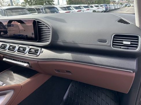 New 2026 Mercedes-Benz GLS 450 4MATIC image 43