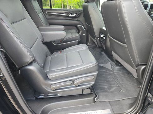 Used 2023 GMC Yukon XL Denali AWD/4WD image 10