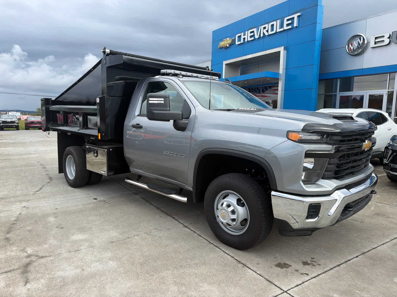 Used 2026 Chevrolet Silverado 3500 W/T AWD/4WD image 1