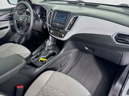 Used 2018 Chevrolet Equinox LT image 38