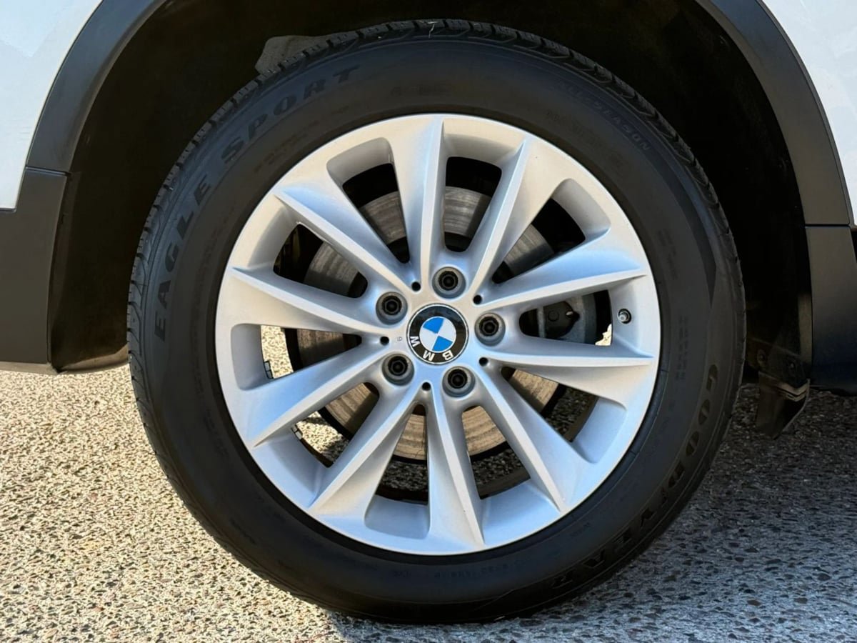 Used 2017 BMW X3 xDrive28i AWD/4WD image 25